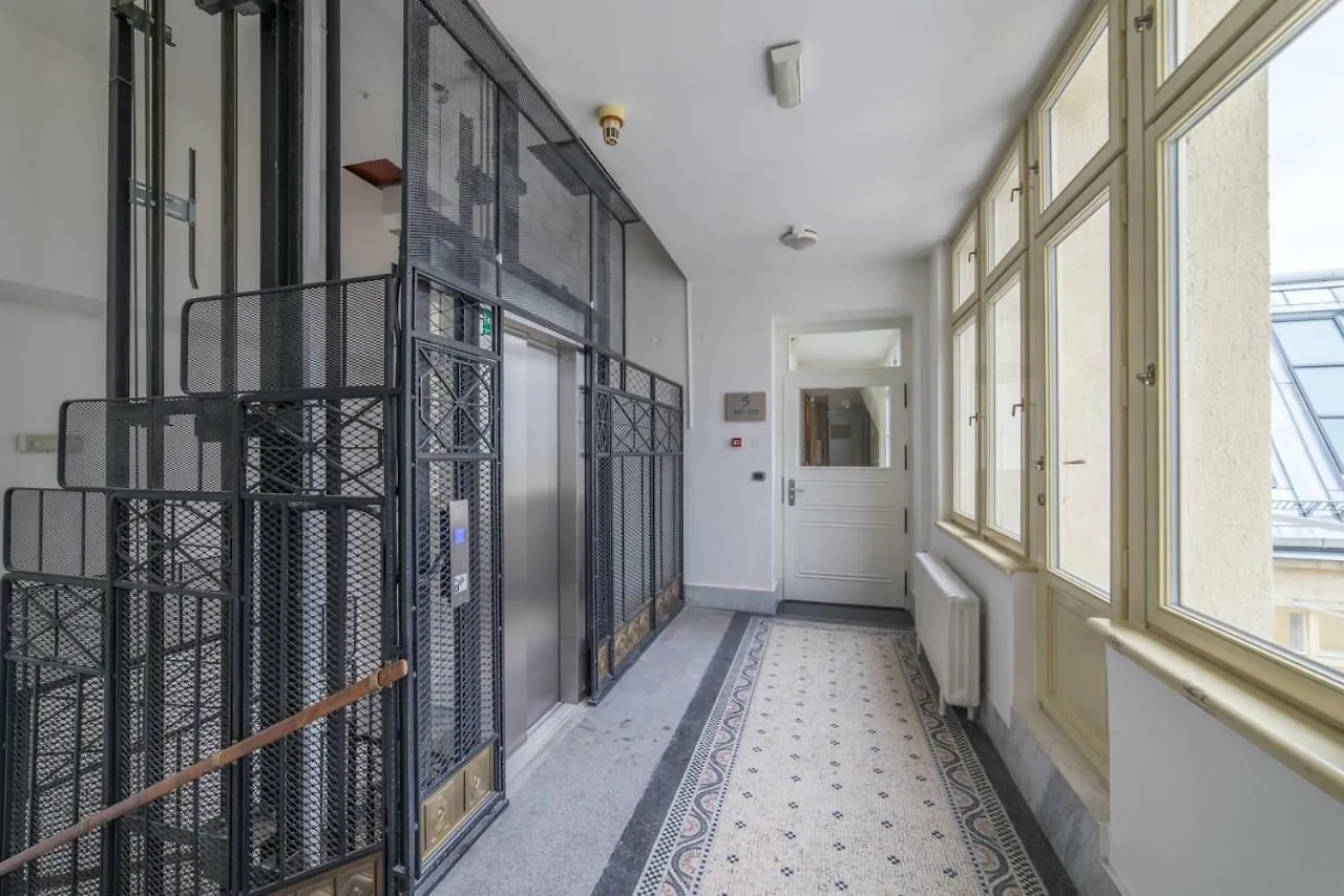 The Alchemist Apartments Prague 4*,